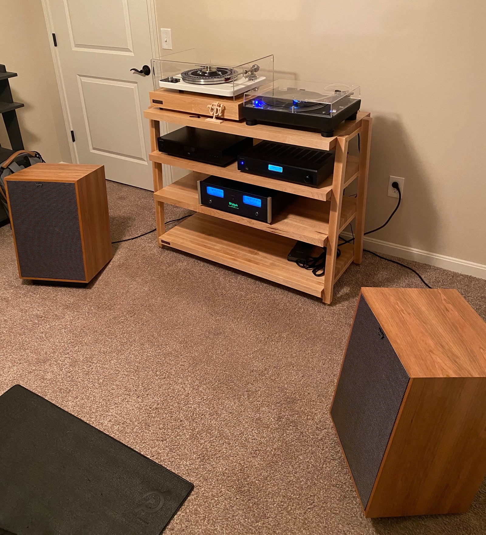 rigidrack® - 4 Shelf Rack - 1½" Thick Solid Maple Shelves - 1½" Maple Legs - Standard Shelf Spacing